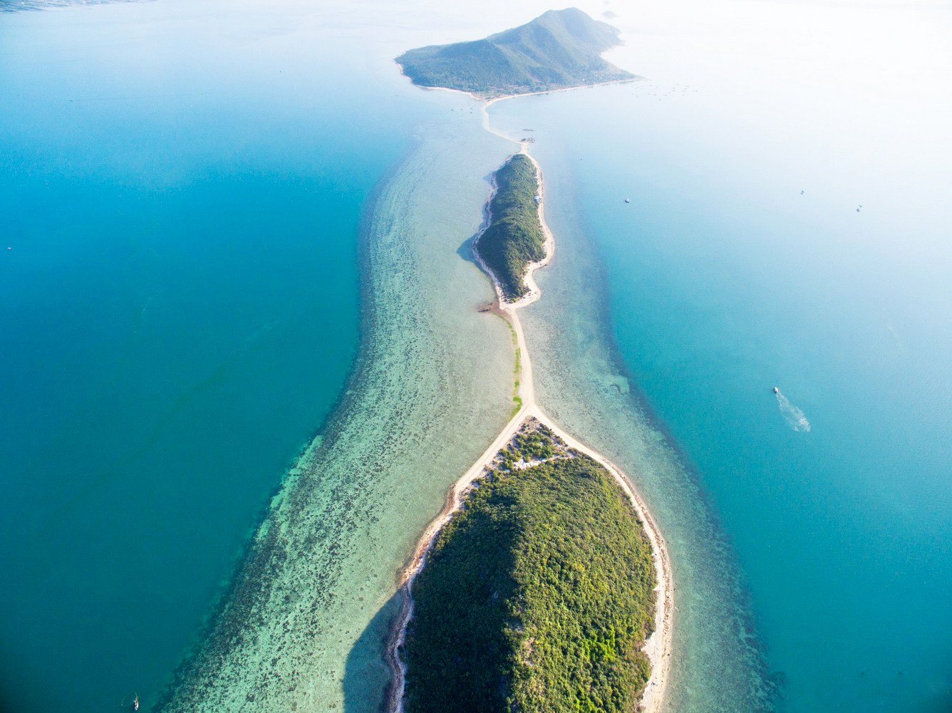 Đảo Điệp Sơn – Con đường đi bộ trên biển độc đáo
