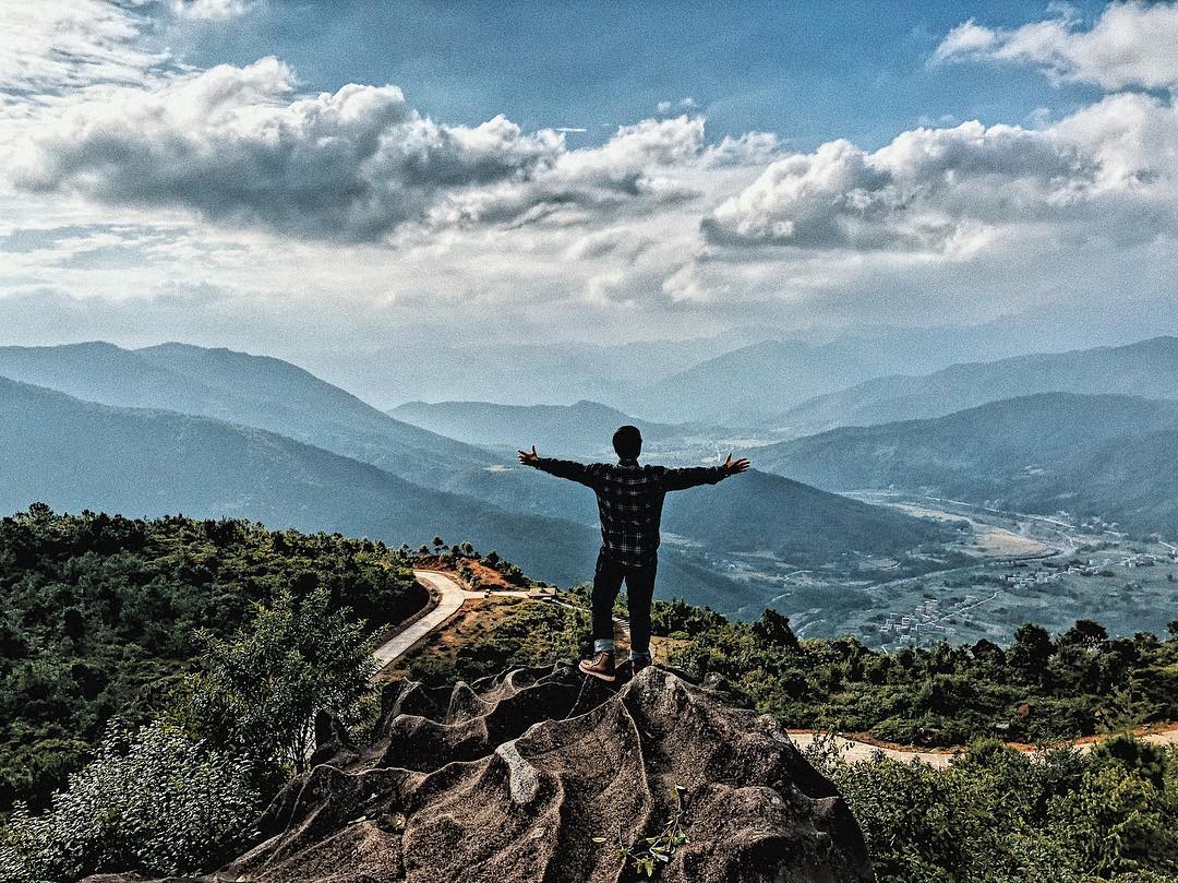 BinhLieu_cung-duong-co-lau-01