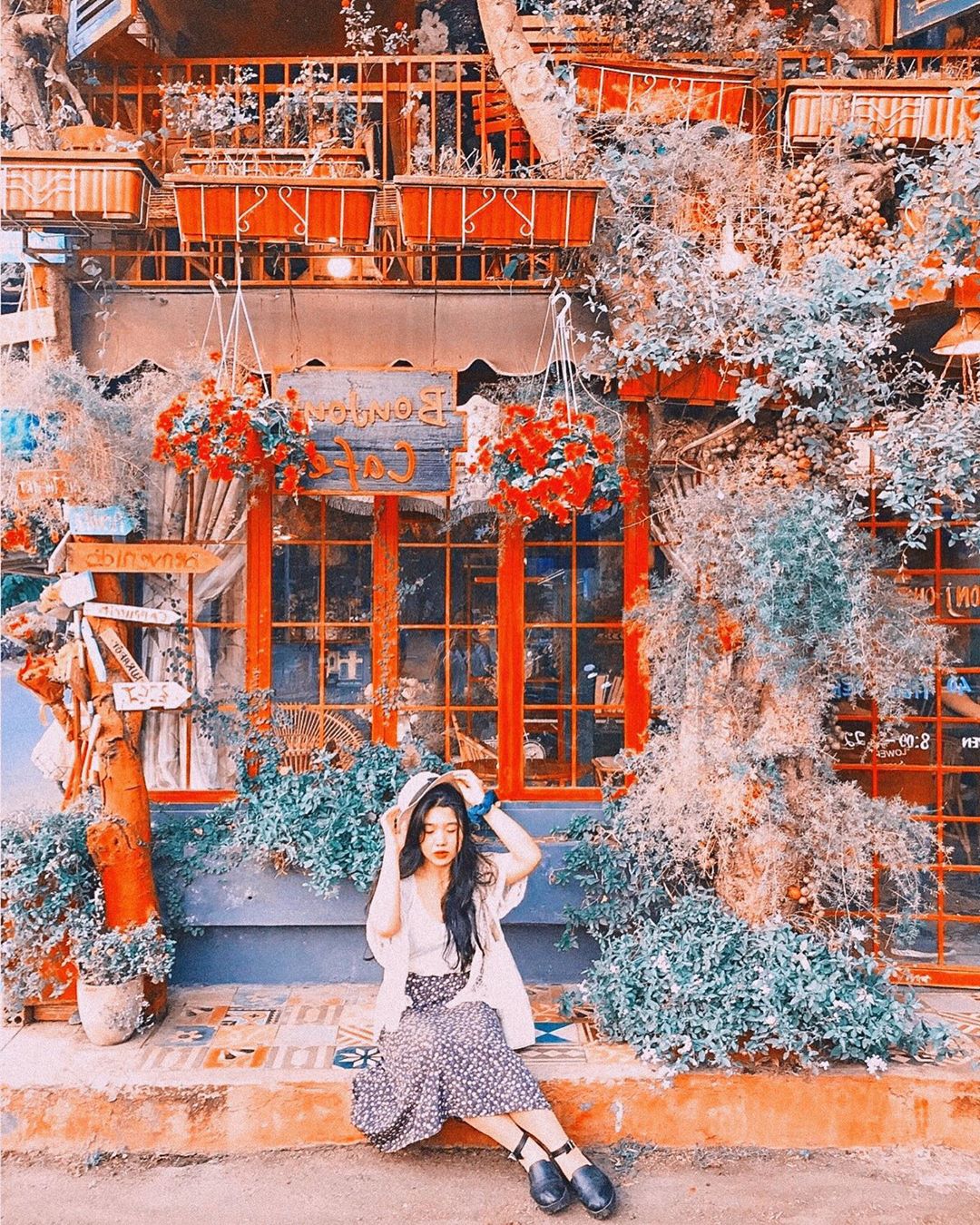 #25 quán cafe đẹp ở Sài Gòn view siêu chill tha hồ sống ảo