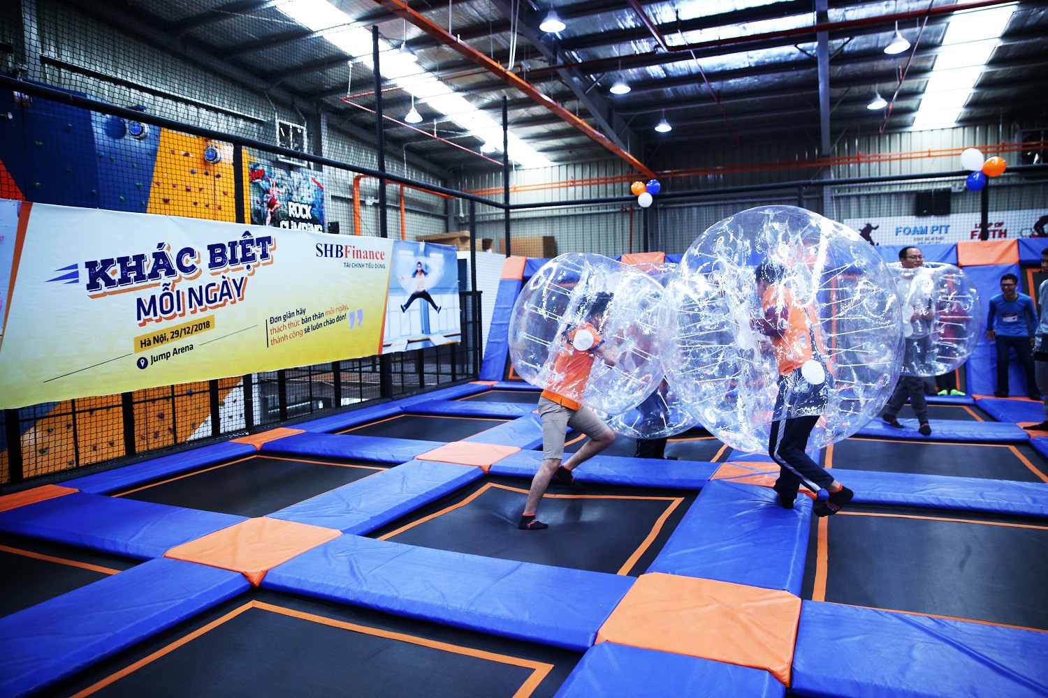 Khám phá khu vui chơi bạt nhún Jump Arena Hà Nội chất lừ (+Giá vé ...