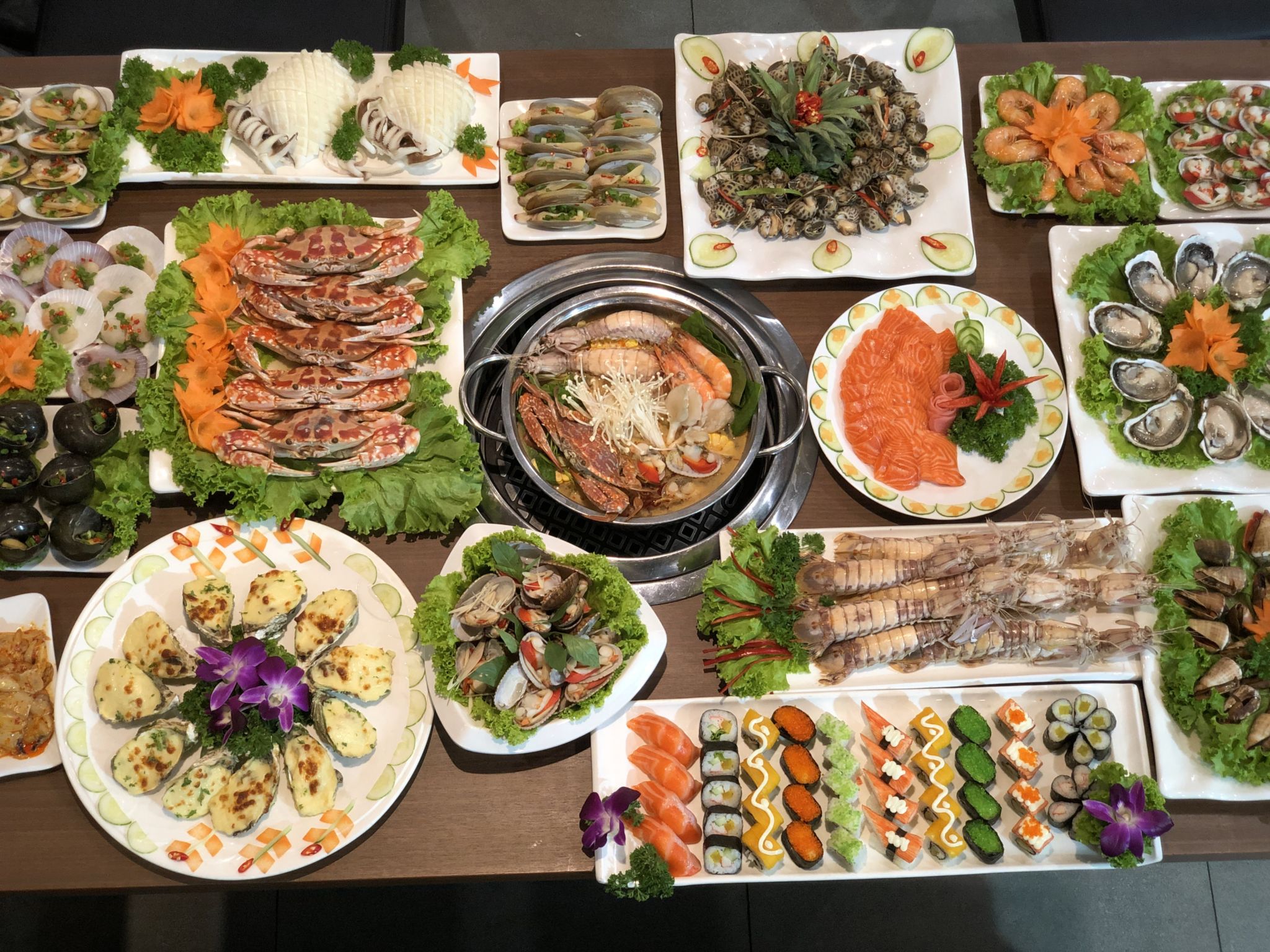 Review 22 nhà hàng buffet ngon Hà Nội 'đông nghịt khách' - Halo Travel
