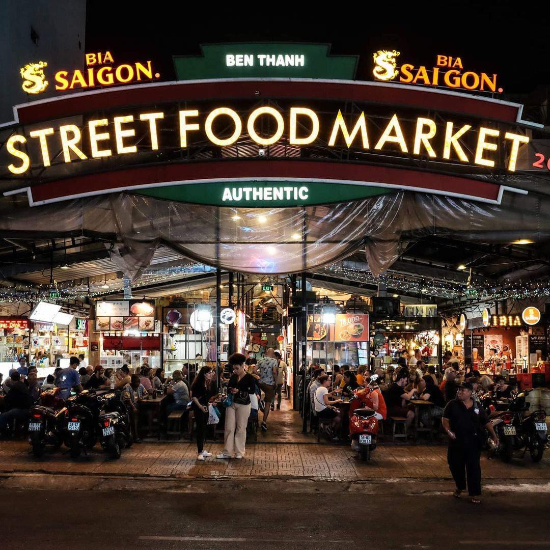sai gon ve dem tai ben thanh street food market