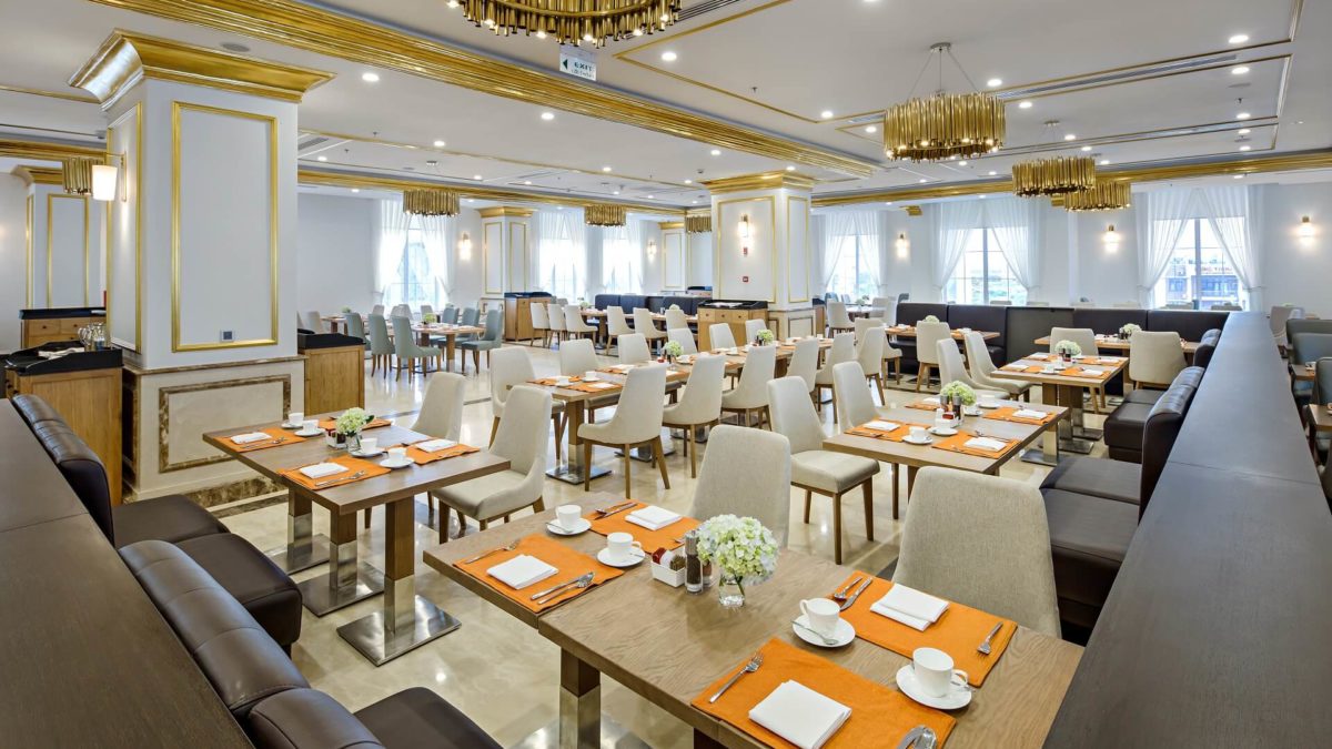 Horizon Danang Golden Bay Hotel restaurant