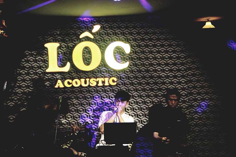 cafe acoustic