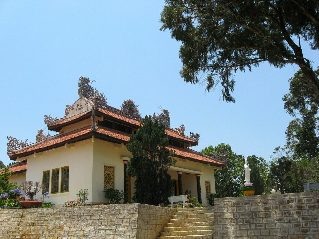 kiến trúc chùa Linh Phong