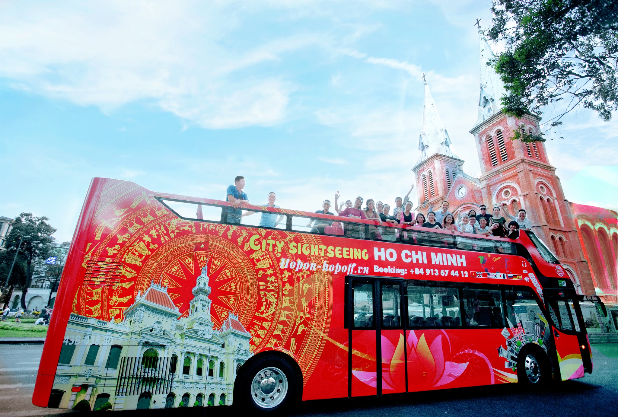 Giá vé xe buýt 2 tầng Sài Gòn Hop on Hop off và ưu đãi 2022 -Halotravel